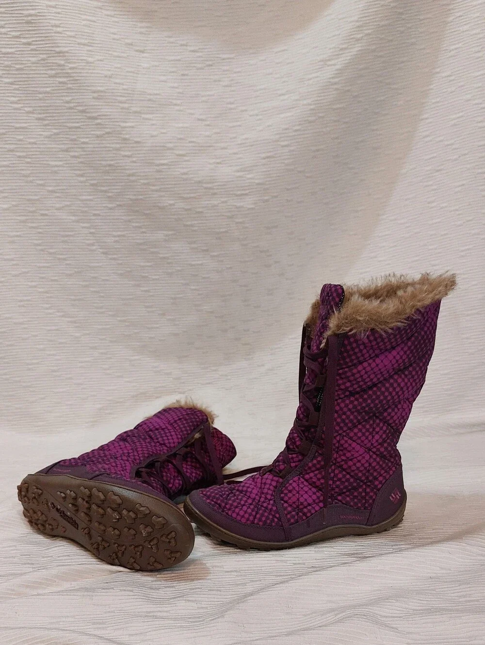 Columbia Purple Quilted Lace-Up Winter Boots with Faux Fur Trim Size 8.5